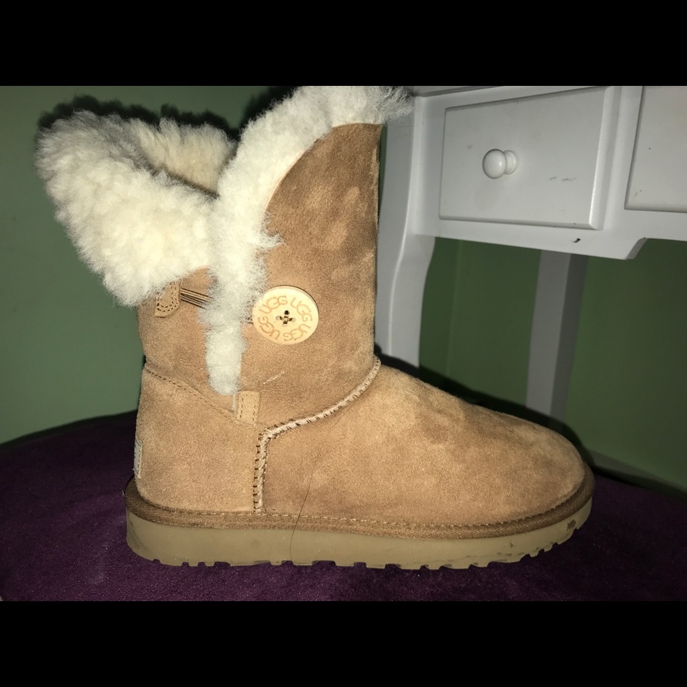 Bailey button Uggs